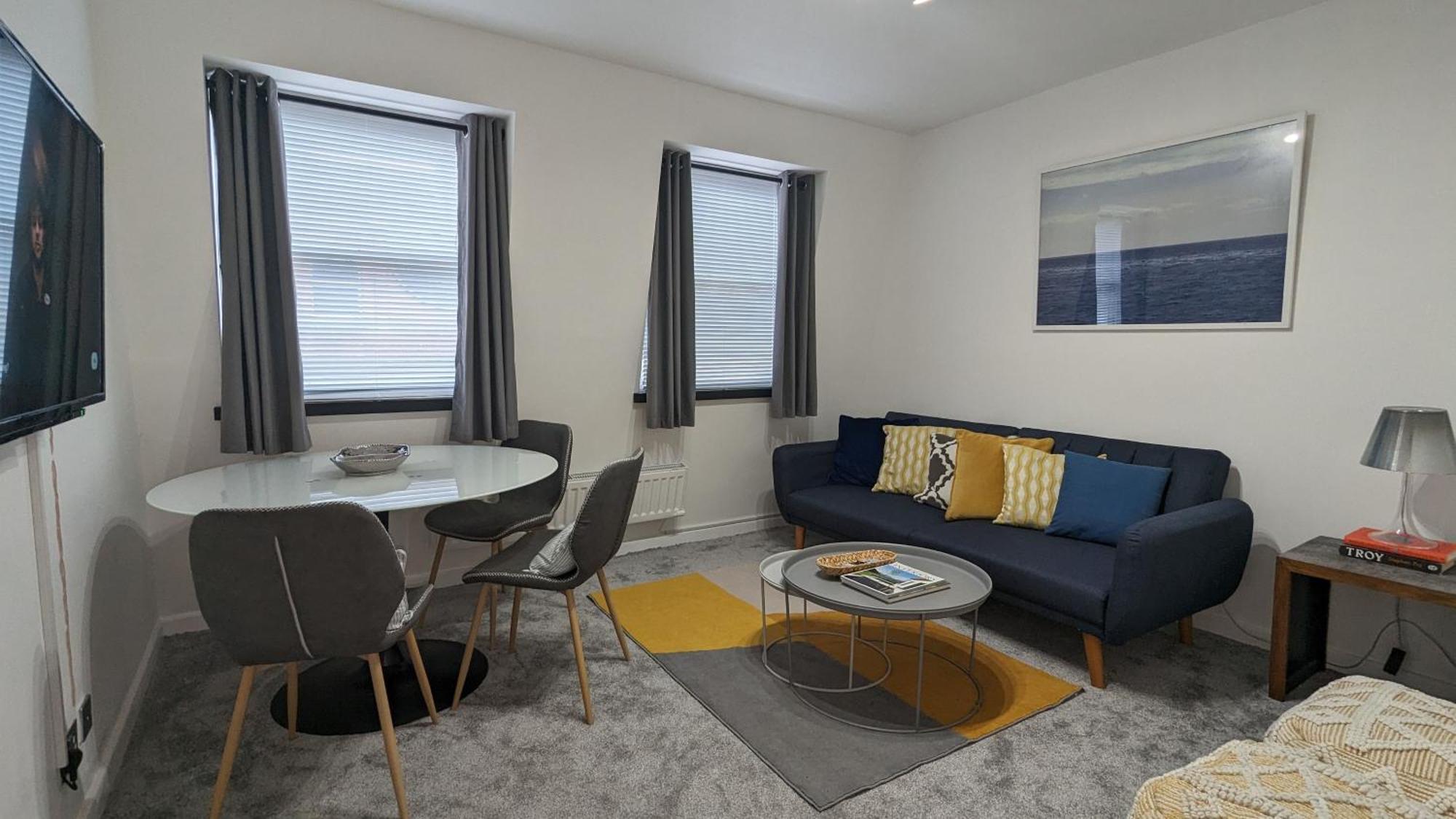 Charming & Quaint Old Compton - Quiet Guests Only Allowed, No Parties Allowed, Over 25 Years Old Or Families * Londra